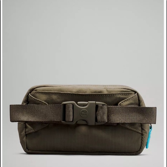 LULULEMON MINI BELT BAG IN CAROB! - Picture 2 of 11